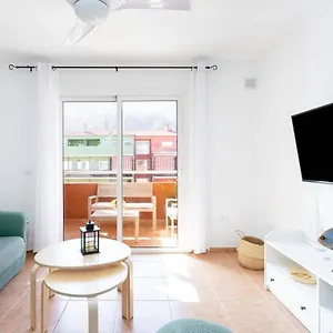 https://home2book-stunning-apartment-candelaria-terrace.in-canary-islands.com